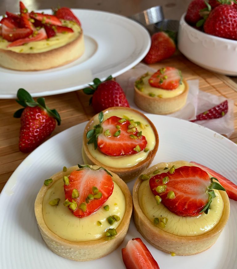 Tartelettes mit Vanillecreme &amp; Erdbeeren – Schmeck den Süden